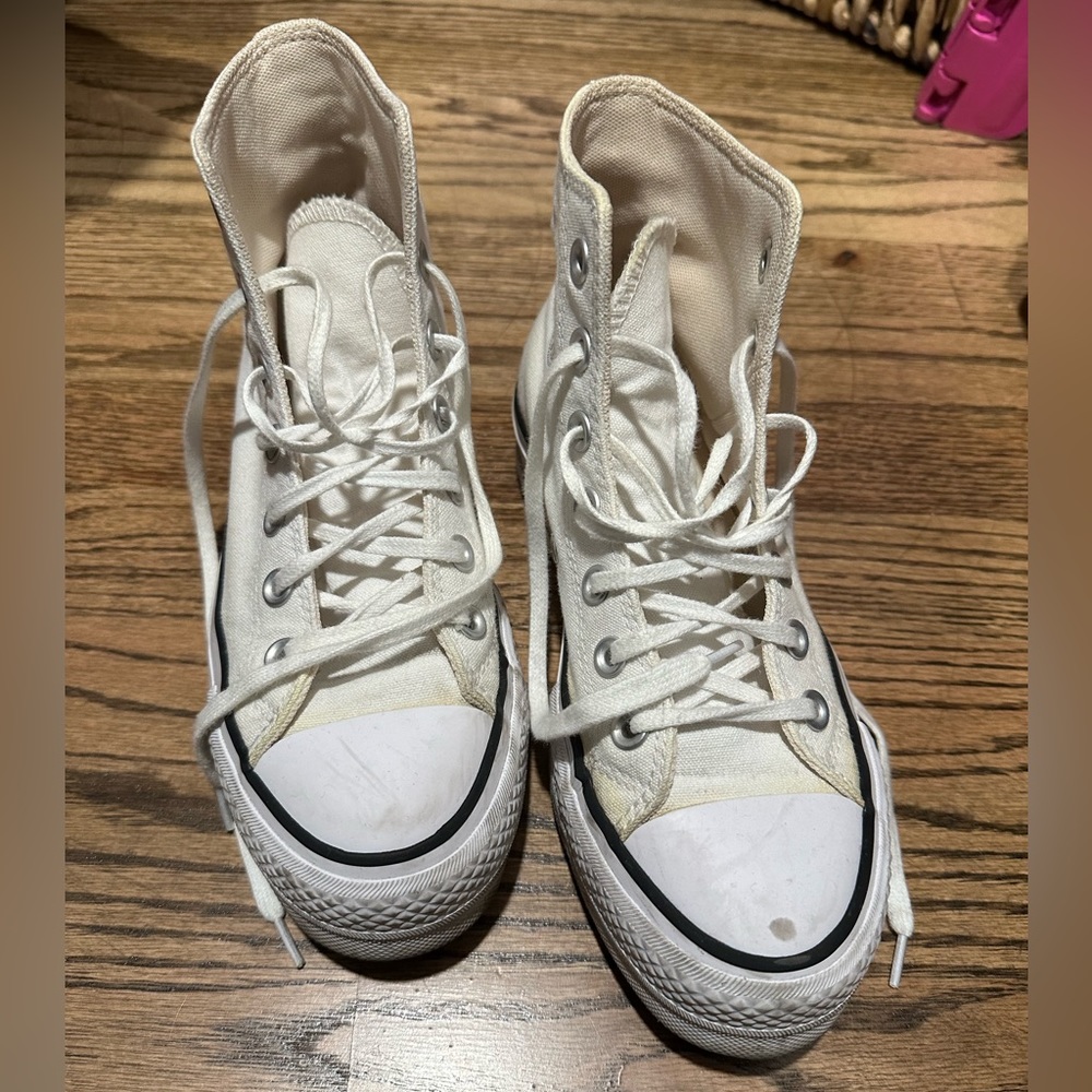 Platform converse